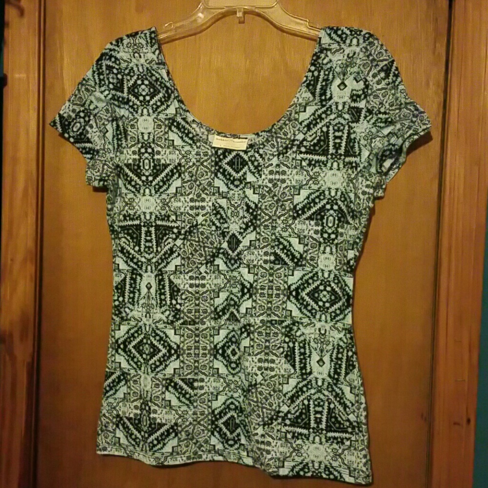 Dressy or casual, super cute summer top